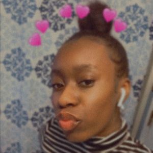 Meet your Posher, Jamia